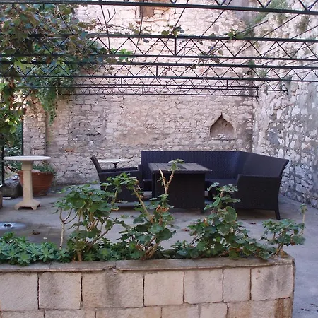 Appartement House Vitaic *